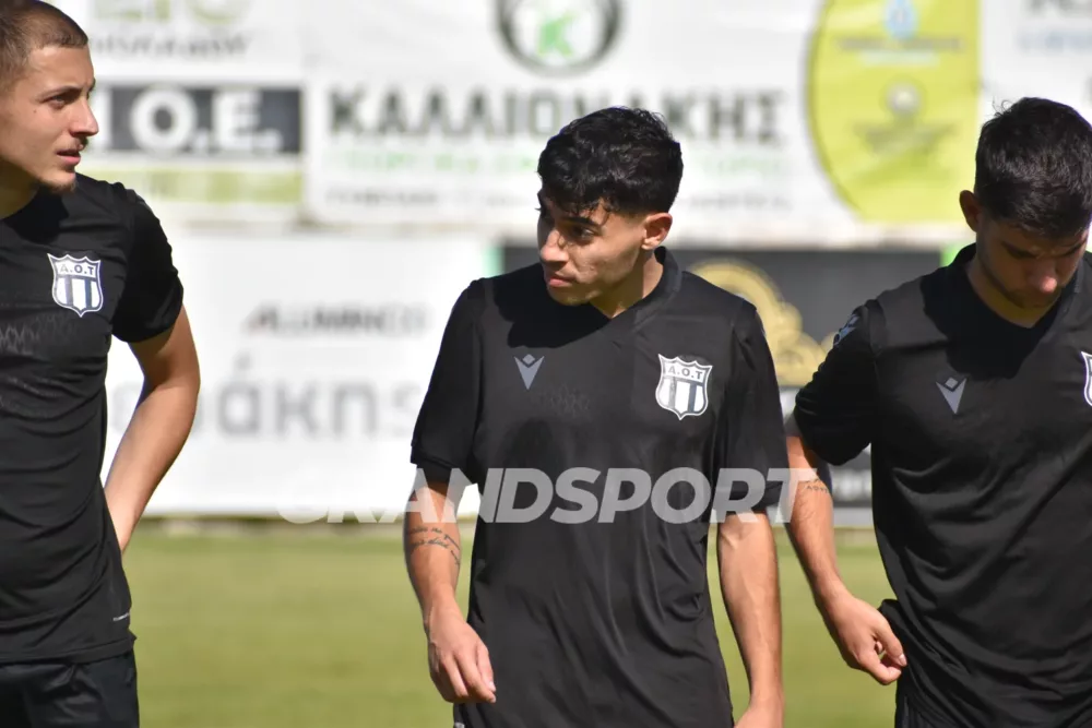 Μεταγραφή έκπληξη με Παραθύρα για την Χερσόνησο!