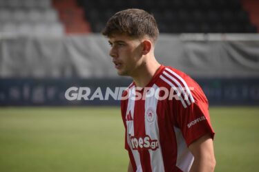 Ο Γιάννης Ρολάκης συνεχίζει στον Ολυμπιακό