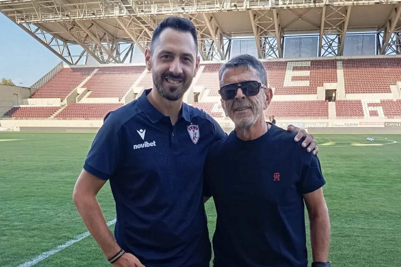 Πατέρας και γιος αντίπαλοι για 90 λεπτά!
