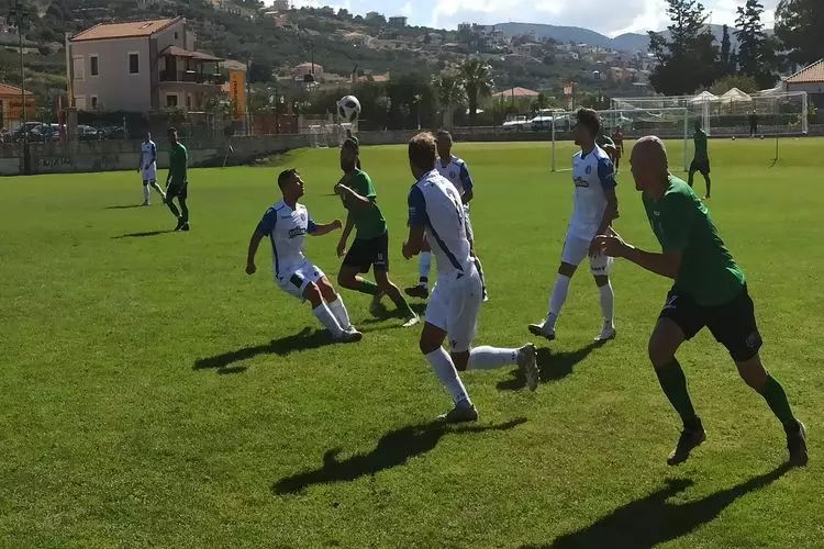 ΓΙΟΥΧΤΑΣ ΣΑΝΤΟΡΙΝΗ ΦΙΛΙΚΟ (1)