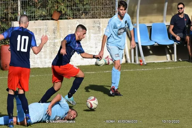 Τα στιγμιότυπα του Βόνη-Χερσόνησος <i class=