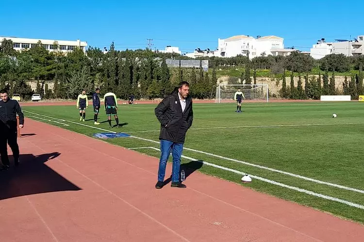 ΟΦΙ ΑΕ ΚΑΡΑΙΣΚΑΚΗΣ (4)