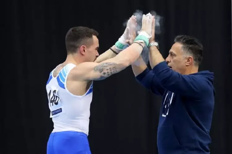 Petrounias