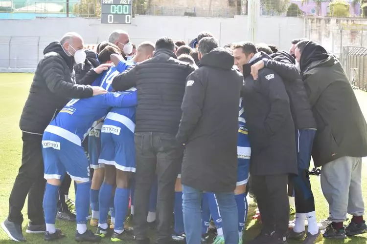 &Chi;&alpha;&nu;&iota;ά &ndash; &Alpha;&sigma;&tau;έ&rho;&alpha;&sigmaf; &Beta;&lambda;&alpha;&chi;&iota;ώ&tau;&eta; (4)