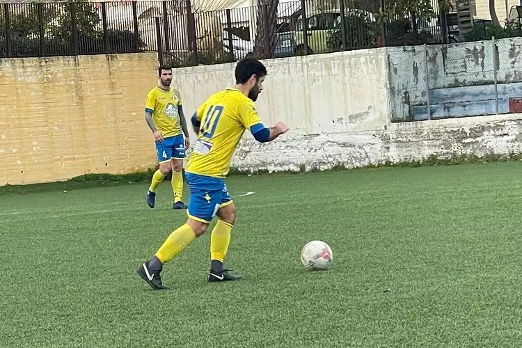 ΜΟΙΡΕΣ ΡΩΜΑΝΟΣ (8)