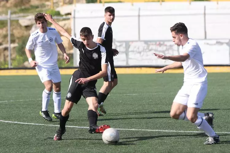 &Omicron;&Phi;&Eta; &Alpha;&Tau;&Rho;&Omicron;&Mu;&Eta;&Tau;&Omicron;&Sigma; &Kappa;17 (4)