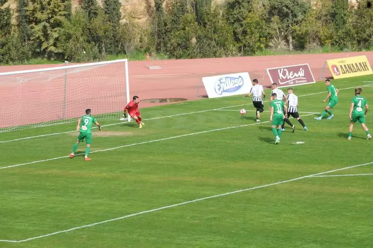 ΟΦΙ ΛΕΒΑΔΕΙΑΚΟΣ (4)