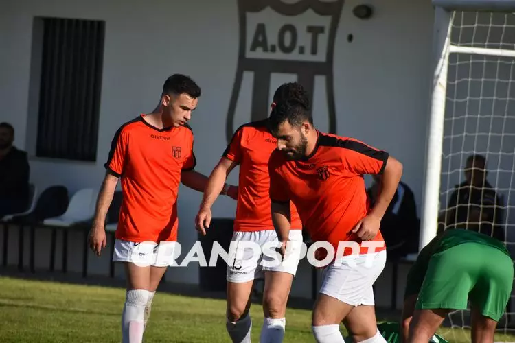 ΑΟΤ ΔΕΙΛΙΝΑ (60)