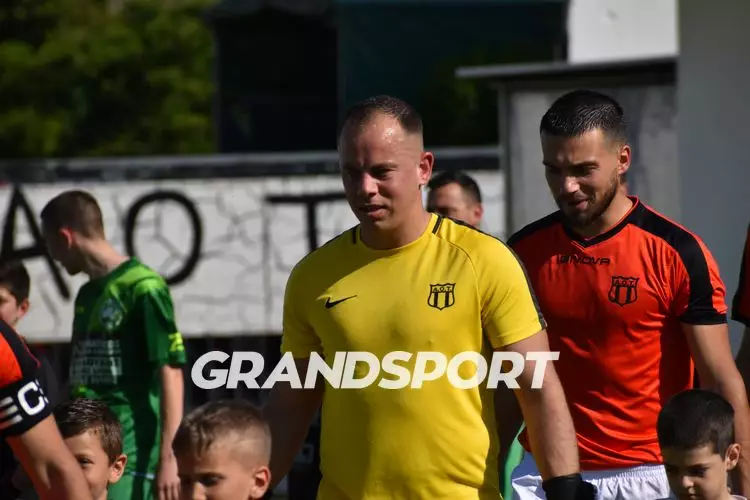 ΑΟΤ ΔΕΙΛΙΝΑ (92)