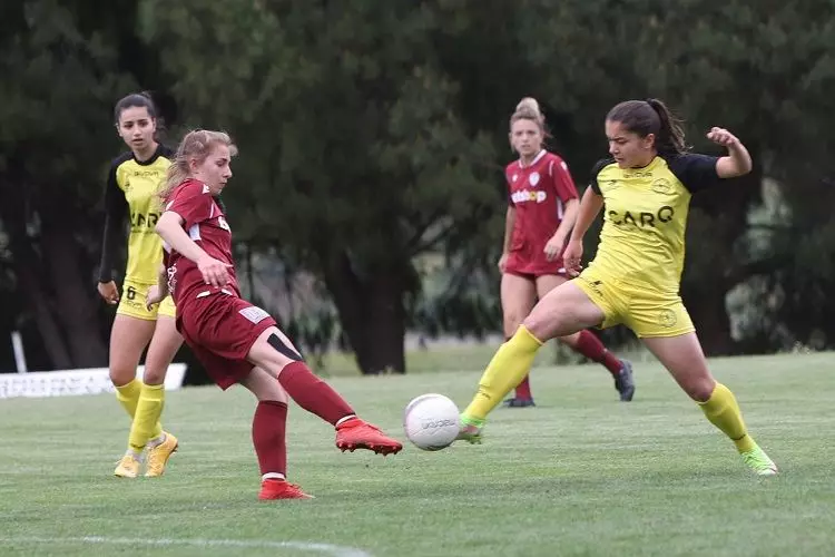 &Lambda;&Alpha;&Rho;&Iota;&Sigma;&Alpha; &Epsilon;&Rho;&Gamma;&Omicron;&Tau;&Epsilon;&Lambda;&Eta;&Sigma; &Gamma;&Upsilon;&Nu;&Alpha;&Iota;&Kappa;&Epsilon;&Sigma; (2)