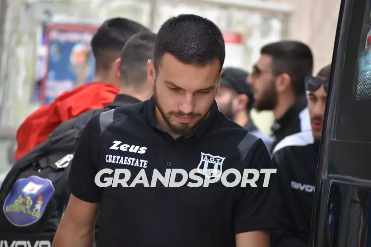 &Nu;&Iota;&Kappa;&Eta; &Sigma;&Eta;&Tau;&Epsilon;&Iota;&Alpha;&Sigma; &Alpha;&Omicron;&Tau; (300)