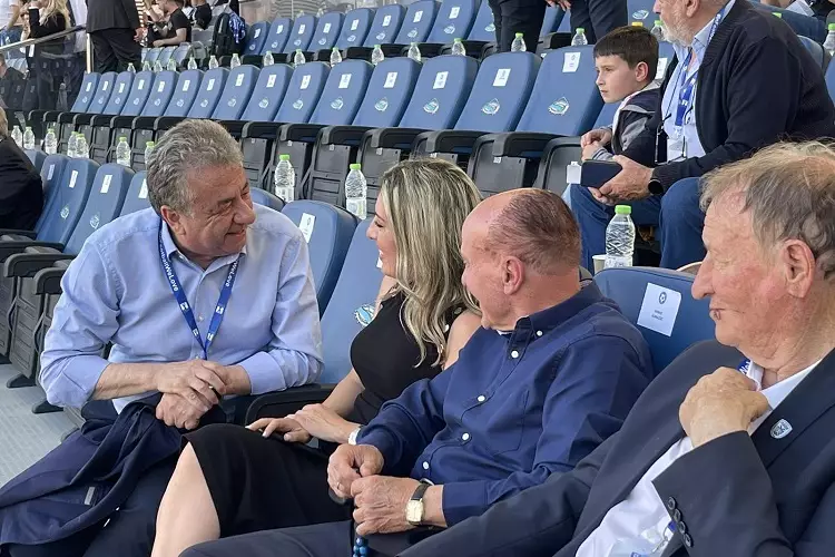 ΣΤΑΥΡΟΣ ΑΡΝΑΟΥΤΑΚΗΣ ΤΕΛΙΚΟΣ ΚΥΠΕΛΛΟΥ ΕΛΛΑΔΟΣ