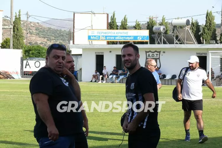 &Alpha;&Omicron;&Tau; &Alpha;&Gamma;&Iota;&Alpha; &Pi;&Alpha;&Rho;&Alpha;&Sigma;&Kappa;&Epsilon;&Upsilon;&Eta; (12)