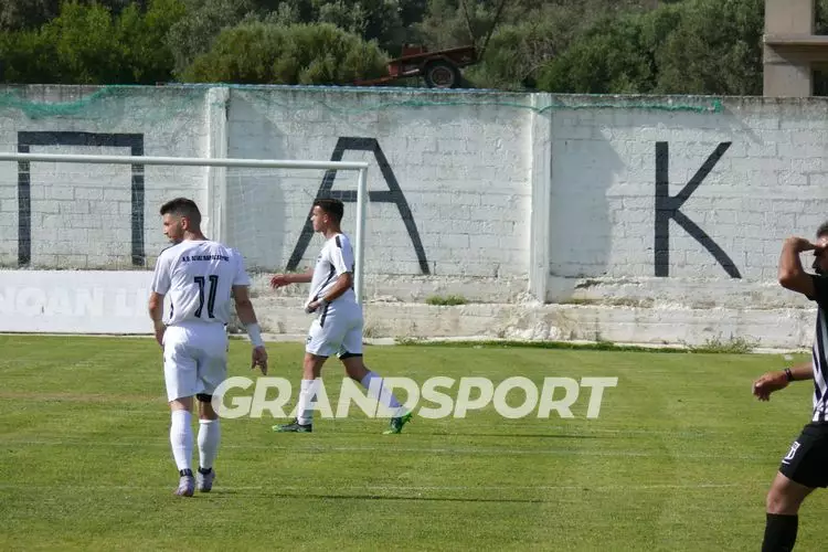 &Alpha;&Omicron;&Tau; &Alpha;&Gamma;&Iota;&Alpha; &Pi;&Alpha;&Rho;&Alpha;&Sigma;&Kappa;&Epsilon;&Upsilon;&Eta; (7)