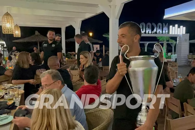 &Phi;&Iota;&Epsilon;&Sigma;&Tau;&Alpha; &Tau;&Upsilon;&Mu;&Pi;&Alpha;&Kappa;&Iota;4