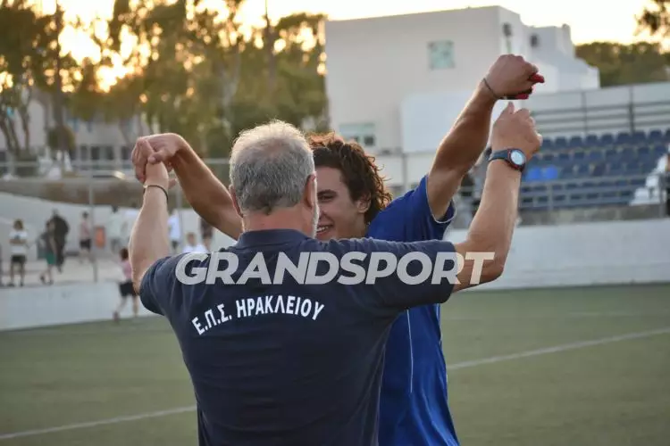 &Mu;&Iota;&Kappa;&Tau;&Epsilon;&Sigma; &Epsilon;&Pi;&Sigma;&Eta; &Pi;&Rho;&Omicron;&Kappa;&Rho;&Iota;&Sigma;&Eta;11