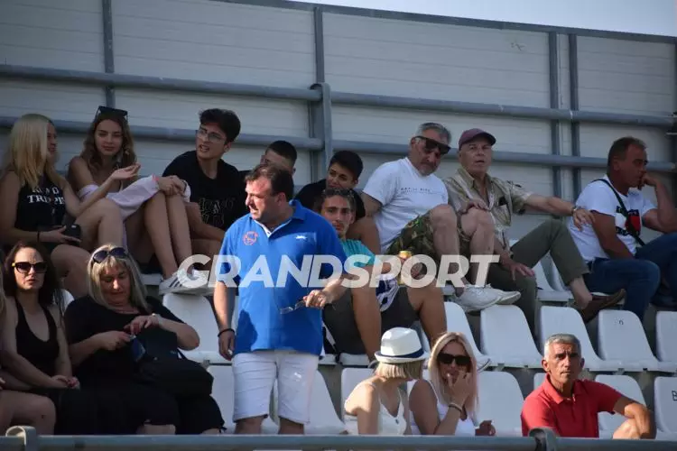 &Mu;&Iota;&Kappa;&Tau;&Epsilon;&Sigma; &Epsilon;&Pi;&Sigma;&Eta; &Pi;&Rho;&Omicron;&Kappa;&Rho;&Iota;&Sigma;&Eta;216