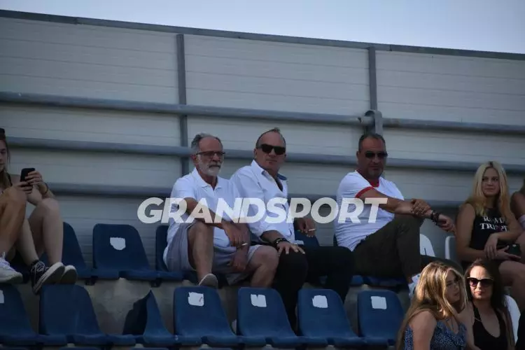 &Mu;&Iota;&Kappa;&Tau;&Epsilon;&Sigma; &Epsilon;&Pi;&Sigma;&Eta; &Pi;&Rho;&Omicron;&Kappa;&Rho;&Iota;&Sigma;&Eta;218