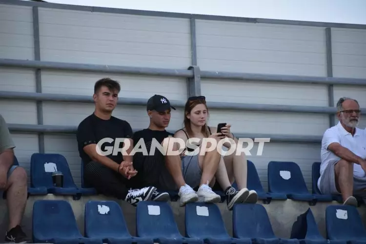 &Mu;&Iota;&Kappa;&Tau;&Epsilon;&Sigma; &Epsilon;&Pi;&Sigma;&Eta; &Pi;&Rho;&Omicron;&Kappa;&Rho;&Iota;&Sigma;&Eta;219