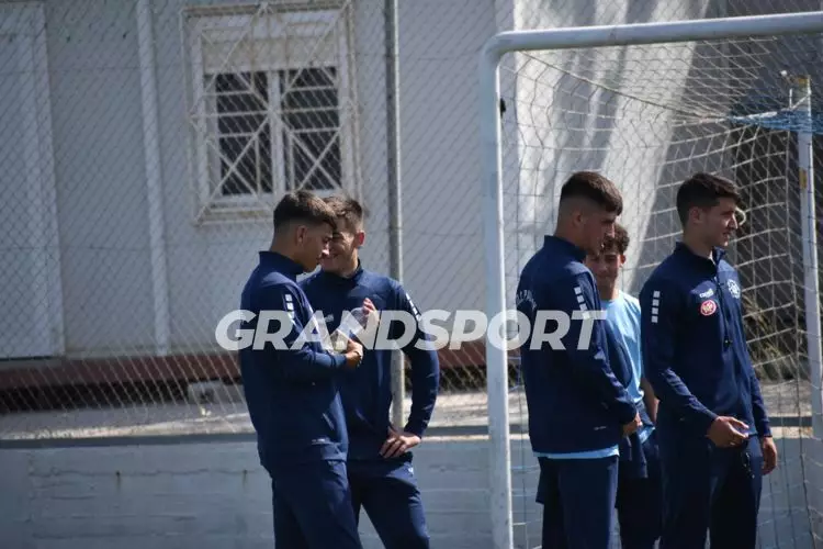 &Mu;&Iota;&Kappa;&Tau;&Epsilon;&Sigma; &Epsilon;&Pi;&Sigma;&Eta; &Pi;&Rho;&Omicron;&Kappa;&Rho;&Iota;&Sigma;&Eta;299