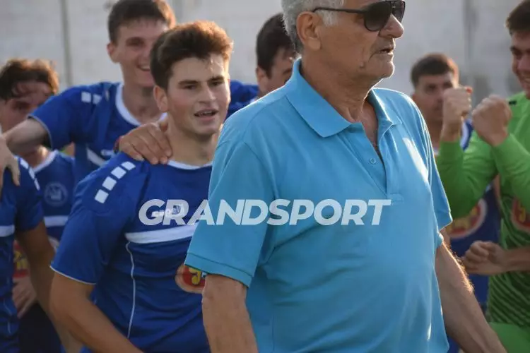 &Mu;&Iota;&Kappa;&Tau;&Epsilon;&Sigma; &Epsilon;&Pi;&Sigma;&Eta; &Pi;&Rho;&Omicron;&Kappa;&Rho;&Iota;&Sigma;&Eta;75