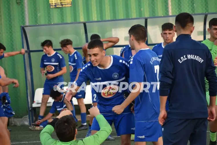 &Mu;&Iota;&Kappa;&Tau;&Epsilon;&Sigma; &Epsilon;&Pi;&Sigma;&Eta; &Pi;&Rho;&Omicron;&Kappa;&Rho;&Iota;&Sigma;&Eta;8