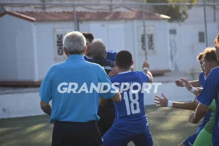 &Mu;&Iota;&Kappa;&Tau;&Epsilon;&Sigma; &Epsilon;&Pi;&Sigma;&Eta; &Pi;&Rho;&Omicron;&Kappa;&Rho;&Iota;&Sigma;&Eta;82