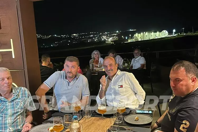 &Mu;&Iota;&Kappa;&Tau;&Eta; &Kappa;17 &Eta;&Rho;&Alpha;&Kappa;&Lambda;&Epsilon;&Iota;&Omicron;&Upsilon; (4)