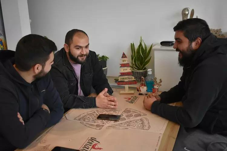 &Alpha;&Lambda;&Omicron;&Gamma;&Omicron; &Mu;&Alpha;&Lambda;&Epsilon;&Beta;&Iota;&Zeta;&Iota;&Omicron;&Upsilon; &Sigma;&Upsilon;&Nu;&Epsilon;&Nu;&Tau;&Epsilon;&Upsilon;&Xi;&Eta; (1)