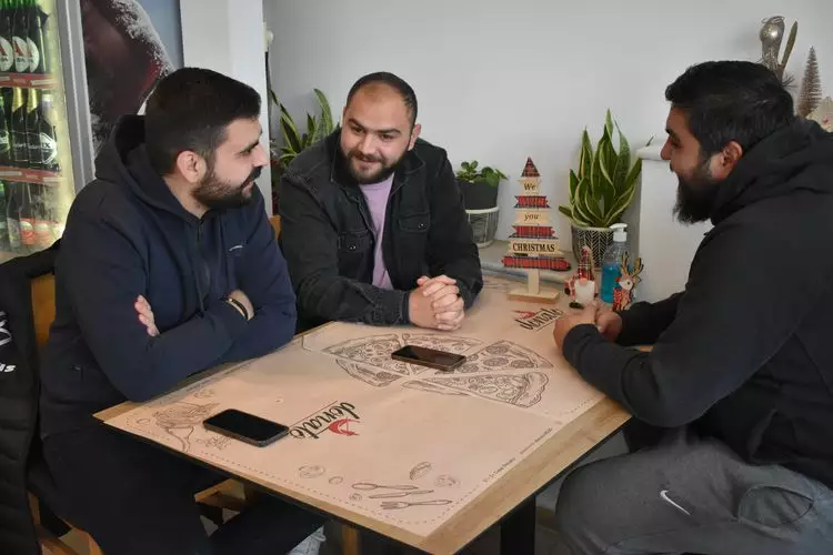 &Alpha;&Lambda;&Omicron;&Gamma;&Omicron; &Mu;&Alpha;&Lambda;&Epsilon;&Beta;&Iota;&Zeta;&Iota;&Omicron;&Upsilon; &Sigma;&Upsilon;&Nu;&Epsilon;&Nu;&Tau;&Epsilon;&Upsilon;&Xi;&Eta; (6)