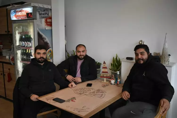 &Alpha;&Lambda;&Omicron;&Gamma;&Omicron; &Mu;&Alpha;&Lambda;&Epsilon;&Beta;&Iota;&Zeta;&Iota;&Omicron;&Upsilon; &Sigma;&Upsilon;&Nu;&Epsilon;&Nu;&Tau;&Epsilon;&Upsilon;&Xi;&Eta; (8)