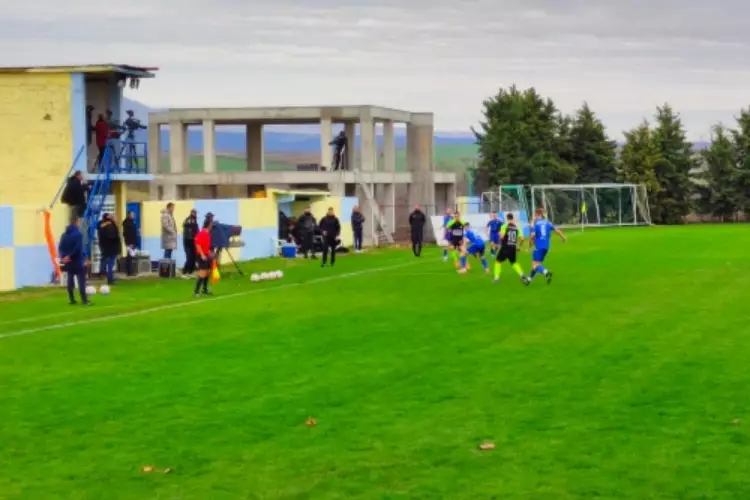 &alpha;&pi;&omicron;&lambda;&lambda;&omega;&nu; &pi;&alpha;&rho;&alpha;&lambda;&iota;&mu;&nu;&iota;&omicron;&upsilon; &alpha;&omicron;&alpha;&nu;2