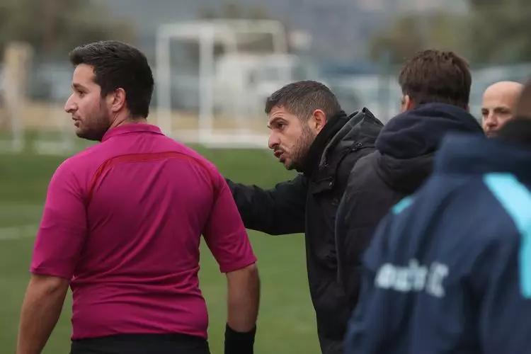 &Gamma;&Iota;&Omicron;&Upsilon;&Chi;&Tau;&Alpha;&Sigma; &ndash; &Pi;&Omicron;&Rho;&Omicron;&Sigma;(5)