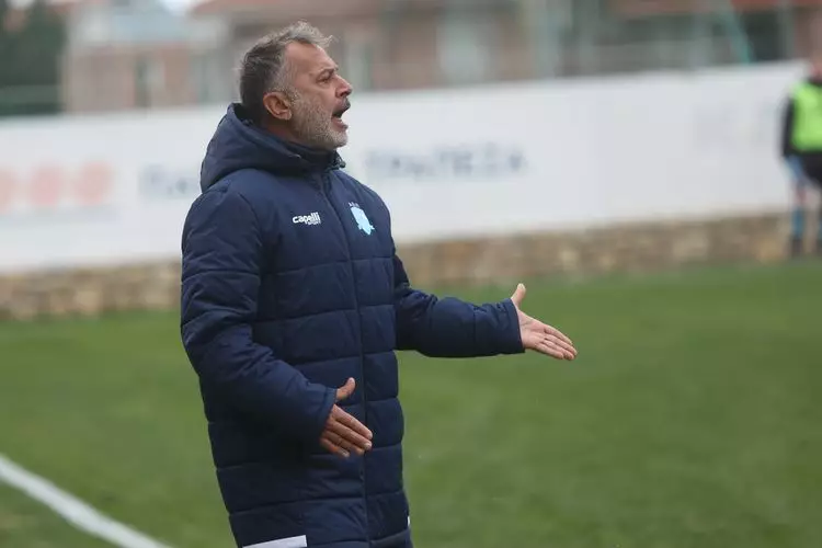 &Gamma;&Iota;&Omicron;&Upsilon;&Chi;&Tau;&Alpha;&Sigma; &ndash; &Pi;&Omicron;&Rho;&Omicron;&Sigma;(7)