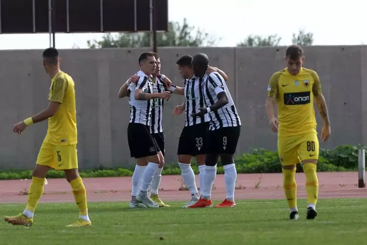 &Omicron;&Phi; &Iota;&Epsilon;&Rho;&Alpha;&Pi;&Epsilon;&Tau;&Rho;&Alpha;&Sigma; &ndash; &Alpha;&Epsilon;&Kappa; &Beta; <BR>(SUPERLEAGUE2)