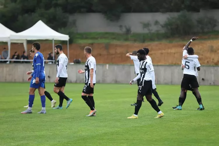 &Omicron;&Phi;&Eta; &Iota;&Omega;&Nu;&Iota;&Kappa;&Omicron;&Sigma; &Phi;&Iota;&Lambda;&Iota;&Kappa;&Omicron;1