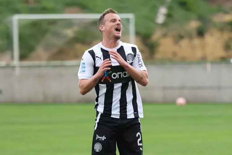 &Omicron;&Phi;&Eta; &Iota;&Omega;&Nu;&Iota;&Kappa;&Omicron;&Sigma; &Phi;&Iota;&Lambda;&Iota;&Kappa;&Omicron;8