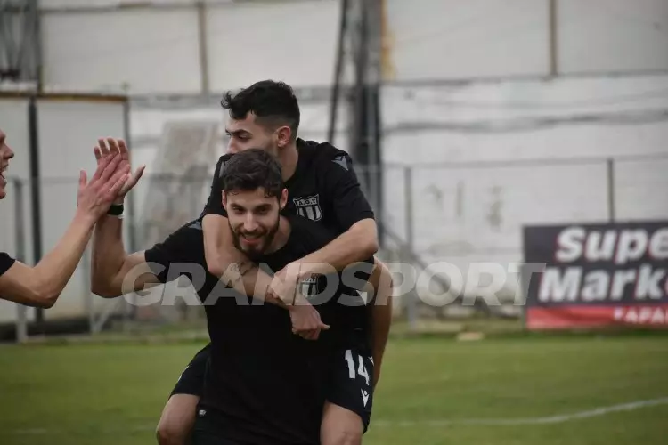 &alpha;&omicron;&tau; &pi;&omicron;&rho;&omicron;&sigma;