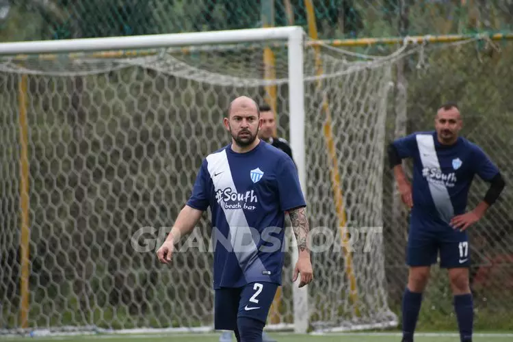 &Kappa;ί&nu;&eta;&sigma;&eta; &epsilon;&mu;&pi;&epsilon;&iota;&rho;ί&alpha;&sigmaf; &mu;&epsilon; &Mu;&alpha;&sigma;έ&lambda;&eta; &eta; &Pi;&alpha;&lambda;&iota;&alpha;&nu;ή