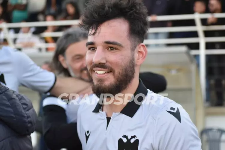 &Pi;&Alpha;&Omicron;&Kappa; &Gamma;&Iota;&Omicron;&Upsilon;&Chi;&Tau;&Alpha;&Sigma; &Tau;&Epsilon;&Lambda;&Iota;&Kappa;&Omicron;&Sigma; &Phi;&Omega;&Tau;&Omicron;&Gamma;&Rho;&Alpha;&Phi;&Iota;&Epsilon;&Sigma; (492)