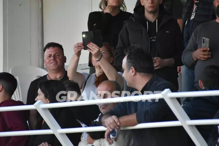 &Pi;&Alpha;&Omicron;&Kappa; &Gamma;&Iota;&Omicron;&Upsilon;&Chi;&Tau;&Alpha;&Sigma; &Tau;&Epsilon;&Lambda;&Iota;&Kappa;&Omicron;&Sigma; &Phi;&Omega;&Tau;&Omicron;&Gamma;&Rho;&Alpha;&Phi;&Iota;&Epsilon;&Sigma; (541)