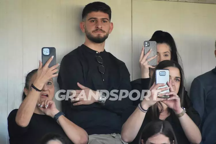 &Pi;&Alpha;&Omicron;&Kappa; &Gamma;&Iota;&Omicron;&Upsilon;&Chi;&Tau;&Alpha;&Sigma; &Tau;&Epsilon;&Lambda;&Iota;&Kappa;&Omicron;&Sigma; &Phi;&Omega;&Tau;&Omicron;&Gamma;&Rho;&Alpha;&Phi;&Iota;&Epsilon;&Sigma; (553)