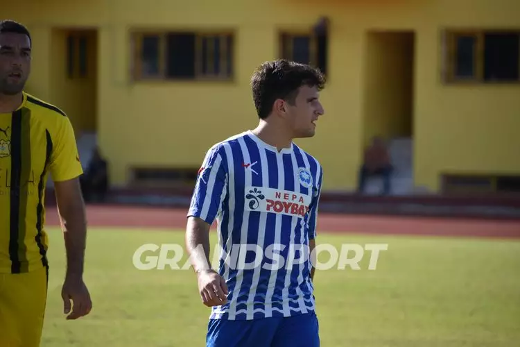 &Delta;ύ&omicron; &gamma;&nu;ώ&rho;&iota;&mu;&alpha; &pi;&rho;ό&sigma;&omega;&pi;&alpha; &sigma;&tau;&iota;&sigmaf; &pi;&rho;&omicron;&pi;&omicron;&nu;ή&sigma;&epsilon;&iota;&sigmaf; &tau;&omicron;&upsilon; &Alpha;&lambda;&mu;&upsilon;&rho;&omicron;ύ