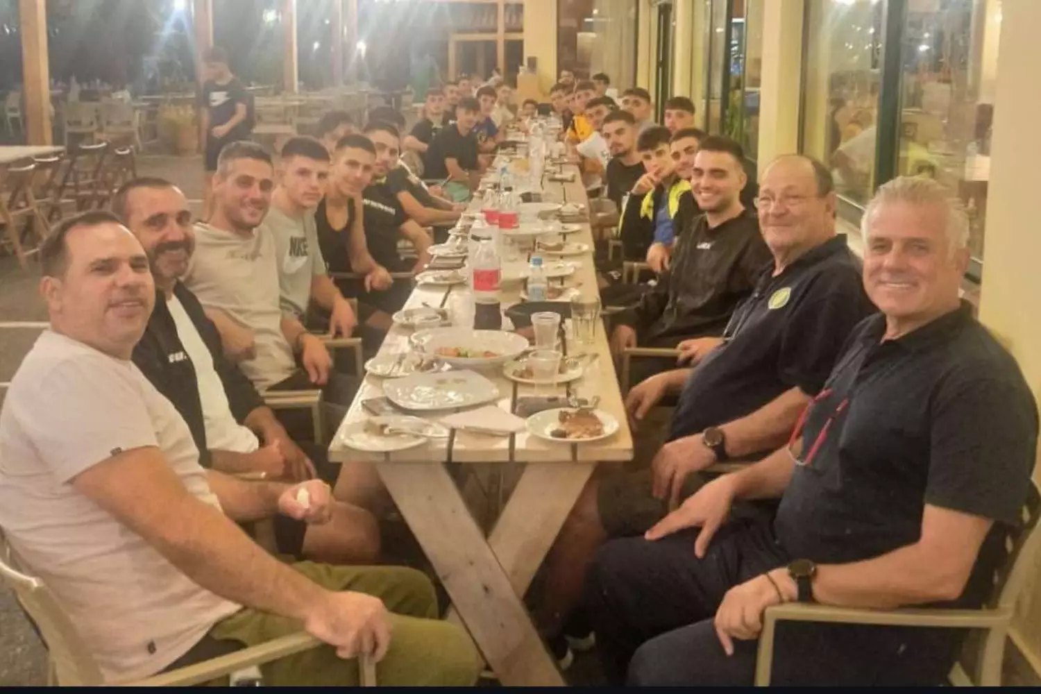 ΛΙΝΤΟ ΤΡΑΠΕΖΙ