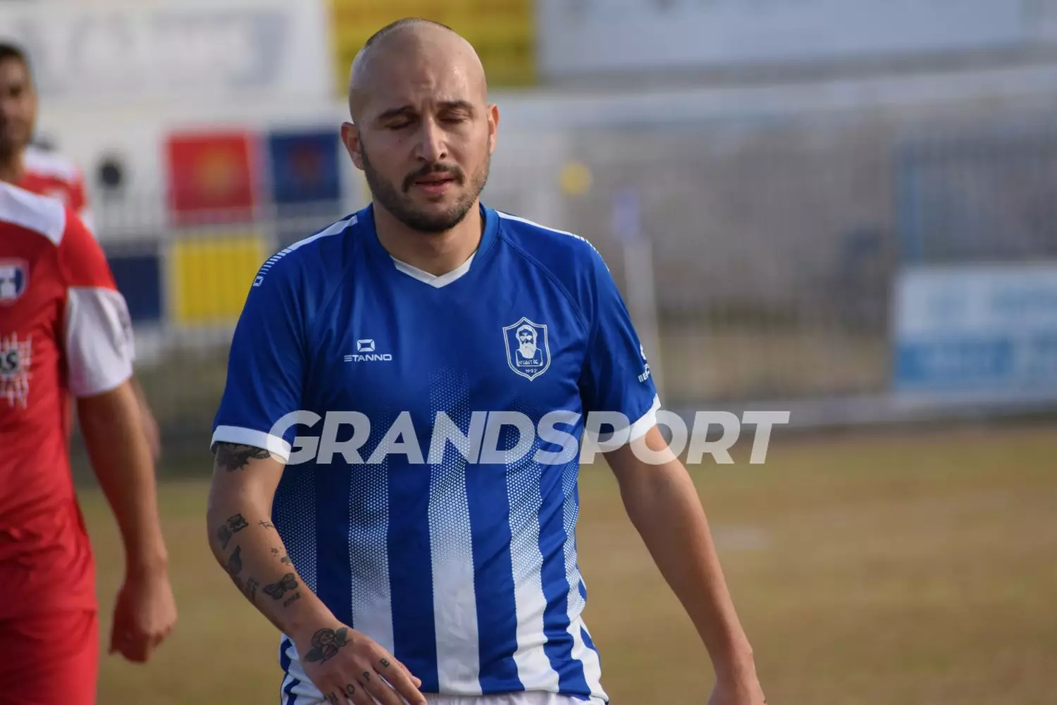 &Pi;. &Mu;&iota;&chi;&epsilon;&lambda;&omicron;&upsilon;&delta;ά&kappa;&eta;&sigmaf;: &laquo;&Mu;&epsilon;&gamma;ά&lambda;&omicron; &kappa;ί&nu;&eta;&tau;&rho;&omicron; &gamma;&iota;&alpha; &mu;έ&nu;&alpha; &omicron; &Pi;&Alpha;&Nu;&Omicron;&Mu;, &nu;&alpha; &beta;&omicron;&eta;&theta;ή&sigma;&omega; &nu;&alpha; &pi;&epsilon;&tau;ύ&chi;&epsilon;&iota; &tau;&omicron;&upsilon;&sigmaf; &sigma;&tau;ό&chi;&omicron;&upsilon;&sigmaf; &tau;&omicron;&upsilon;&raquo;