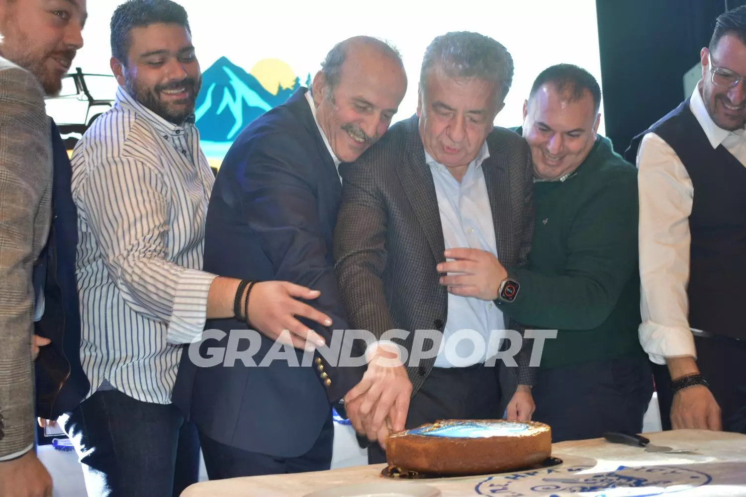 &Sigma;&tau;&iota;&sigmaf; 18/2 &eta; &kappa;&omicron;&pi;ή &pi;ί&tau;&alpha;&sigmaf; &tau;&eta;&sigmaf; &Epsilon;&Pi;&Sigma; &Eta;&rho;&alpha;&kappa;&lambda;&epsilon;ί&omicron;&upsilon;