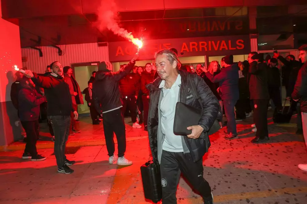 &Alpha;&Sigma;&Tau;&Epsilon;&Rho;&Alpha;&Sigma;-&Omicron;&Phi;&Eta;-&Alpha;&Epsilon;&Rho;&Omicron;&Delta;&Rho;&Omicron;&Mu;&Iota;&Omicron;-&Alpha;&Phi;&Iota;&Xi;&Eta;&epsilon; (3)