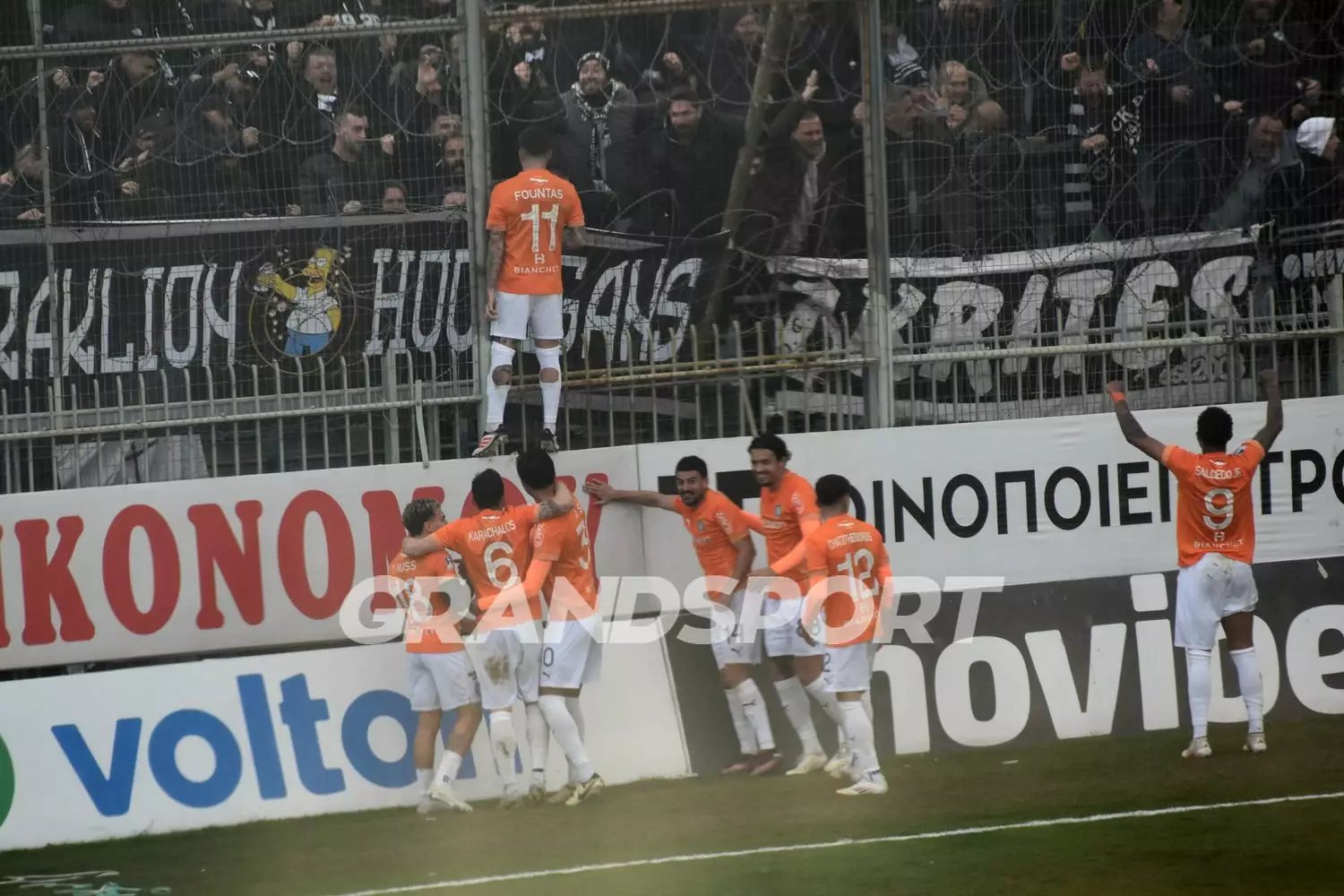 Έ&nu;&alpha;&sigmaf; &chi;&rho;ό&nu;&omicron;&sigmaf; &alpha;&pi;ό &tau;&omicron; &laquo;&delta;&iota;&pi;&lambda;ό&raquo; &kappa;&alpha;&iota; &tau;&eta;&nu; &alpha;&sigma;&pi;&rho;ό&mu;&alpha;&upsilon;&rho;&eta; &alpha;&pi;ό&beta;&alpha;&sigma;&eta; &sigma;&tau;&eta;&nu; &Tau;&rho;ί&pi;&omicron;&lambda;&eta;!