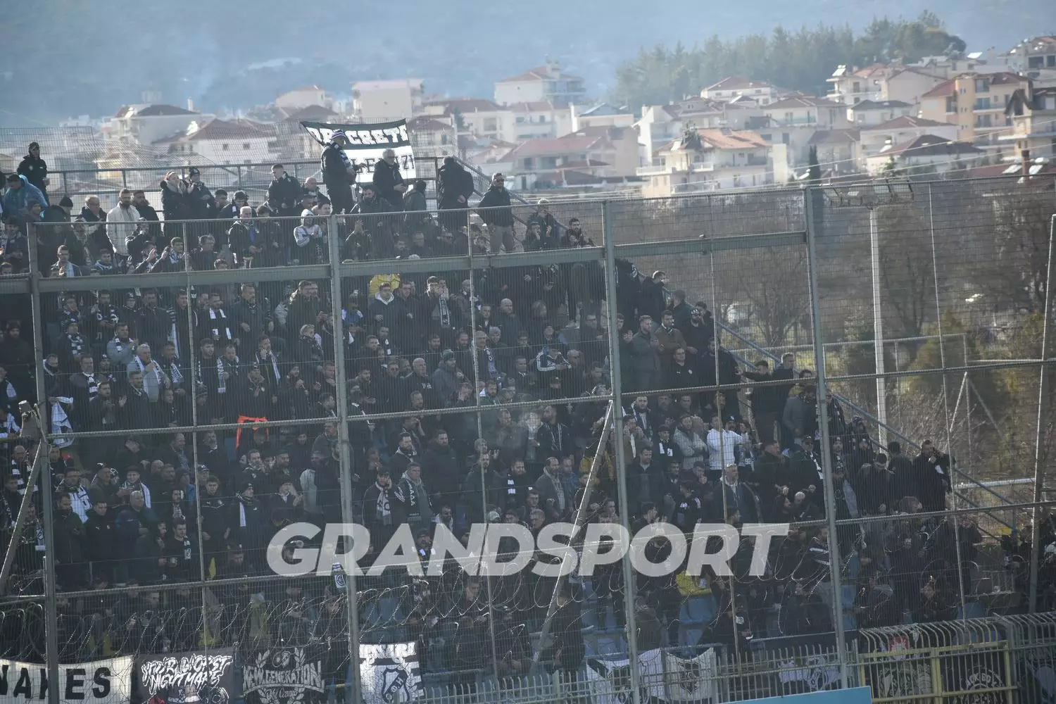 &Kappa;&Omicron;&Sigma;&Mu;&Omicron;&Sigma; &Omicron;&Phi;&Eta; &Sigma;&Tau;&Eta;&Nu; &Tau;&Rho;&Iota;&Pi;&Omicron;&Lambda;&Eta; (5)