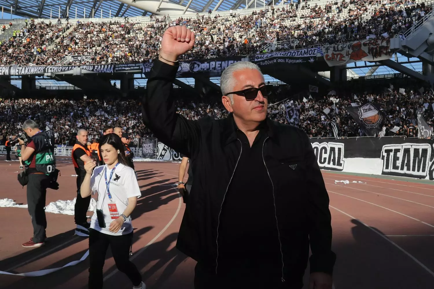 Το… ποστάρισμα του Μ. Μπούση (pics)